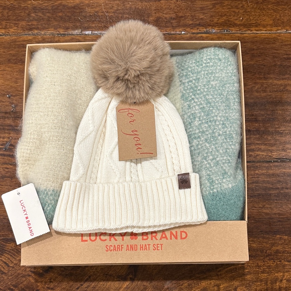 ❄️🧣NWT Lucky Brand Scarf & Hat Set